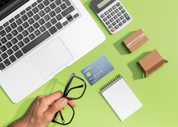 Cartão de Débito e Educação Financeira