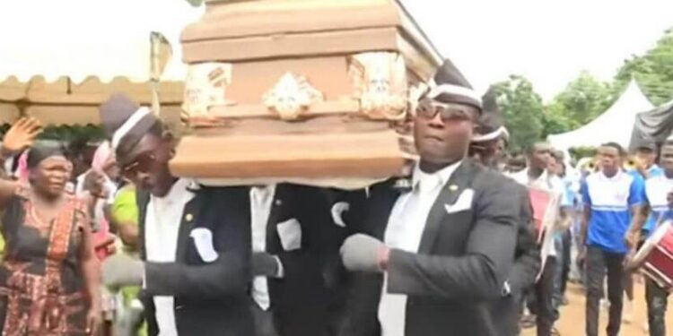 Dança com um Caixão